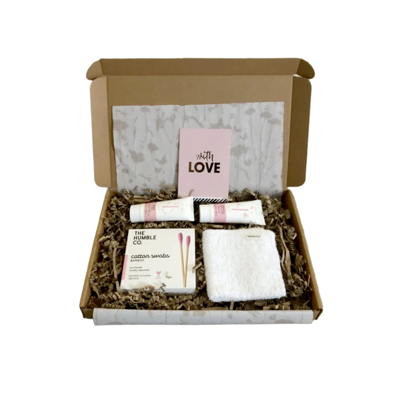 Brievenbuspakketje baby roze met verzorgingsproducten baby