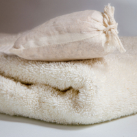 Luxe Geurzakje Cederhout – Natuurlijke Huisparfum voor Kledingkast & Interieur