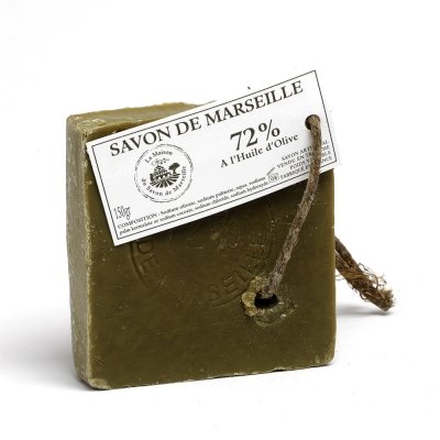 Marseillezeep aan touw (150gr) (72 procent Olijfolie) Marseillezeep aan touw (150gr) (72 procent Olijfolie)