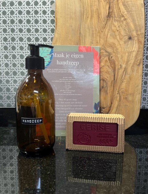 DIY handzeep pakket Cerise 